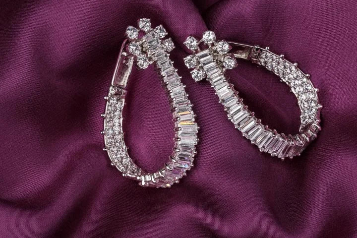 Chic Oval Swarovski Hoop