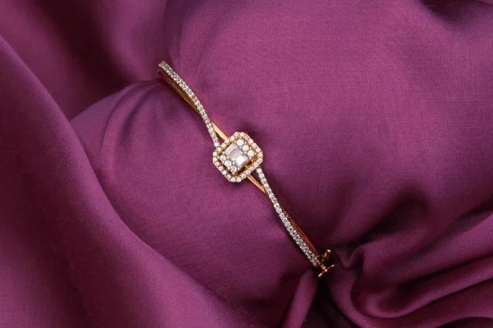 Subtle Chic Armlet
