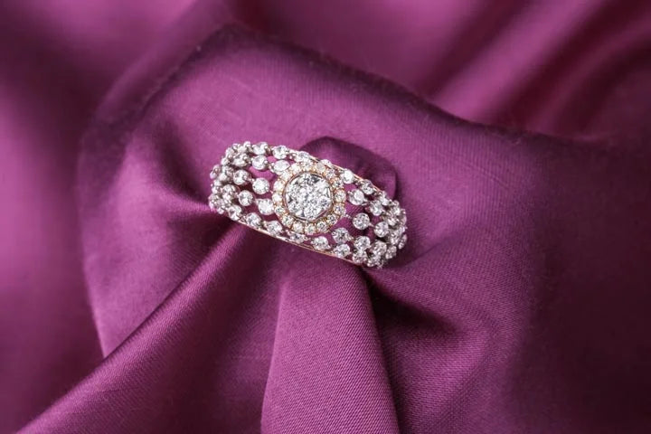 Sparkling Solitaire Ring